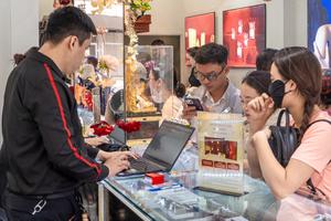 Giá vàng hôm nay 15/5: Vàng thế giới giảm mạnh, áp lực lạm phát dai dẳng
