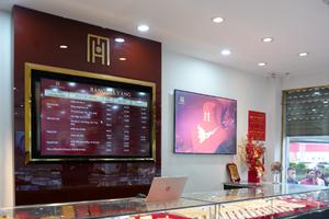 Giá vàng hôm nay 16/3: Vàng thế giới lao dốc mạnh, nhà đầu tư được khuyến nghị gì?
