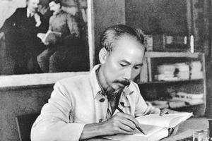 Ánh sáng Hồ Chí Minh soi đường cho chúng ta đi