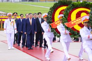 Hình ảnh lãnh đạo Đảng, Nhà nước vào Lăng viếng Chủ tịch Hồ Chí Minh nhân ngày 19/5