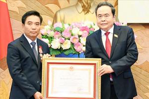 Phó Chủ tịch Quốc hội Nguyễn Doãn Anh được tặng Huân chương Lao động hạng Nhất