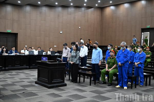 Hà Nội: Cựu Bộ trưởng Bộ Y tế Nguyễn Thị Kim Tiến và các bị cáo hầu toà