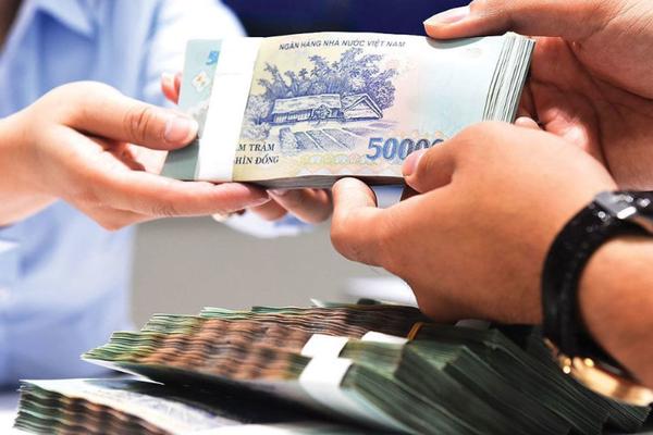 Ngân hàng tăng vay mượn lẫn nhau giữa áp lực thanh khoản