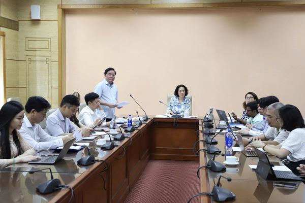 Bộ Y tế “kích hoạt” kịch bản ứng phó Ebola, giám sát chặt chẽ người nhập cảnh