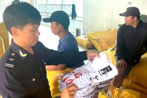Hải quan phát hiện hơn 17.500 sản phẩm nghi giả mạo nhãn hiệu khu vực miền Trung