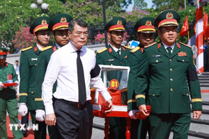 Thủ tướng Lê Minh Hưng dự lễ viếng, truy điệu và an táng liệt sỹ tại Quảng Trị