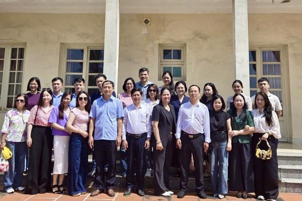 Lan tỏa tinh thần “tự soi, tự sửa” từ sinh hoạt chuyên đề học tập và làm theo tấm gương Bác