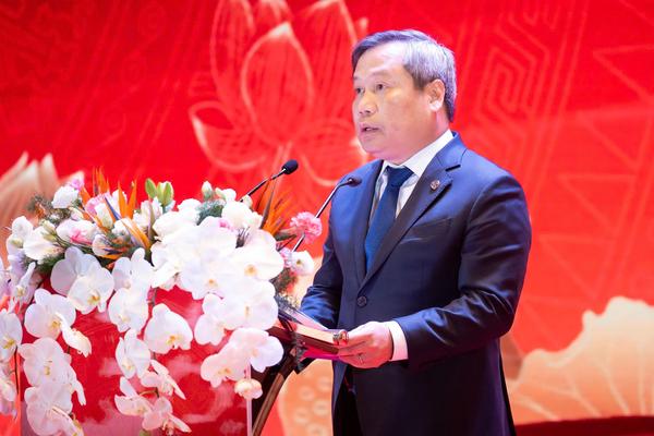 Chủ tịch Hà Nội chia sẻ kế hoạch xây dựng xã, phường xã hội chủ nghĩa và nhà ở cho thuê