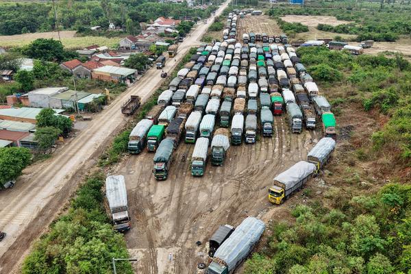 Bài 6: Đường nhập lậu bủa vây, nguy cơ thua trên "sân nhà"