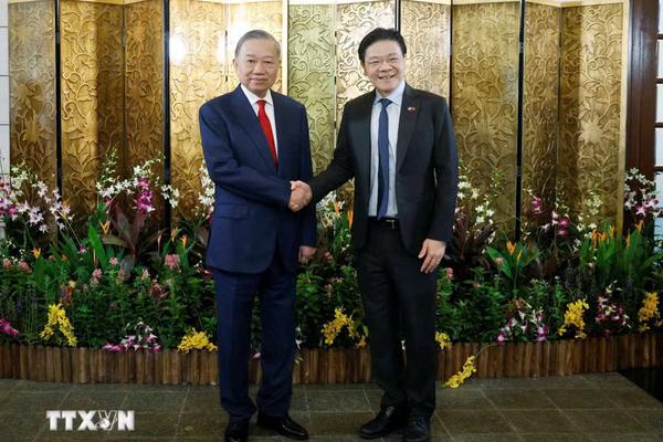 Việt Nam - Singapore khẳng định tầm quan trọng của việc duy trì hòa bình trên Biển Đông
