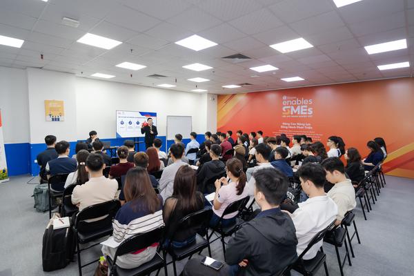 Tìm lời giải tăng trưởng cho nhà bán mới từ những lớp đào tạo của Shopee