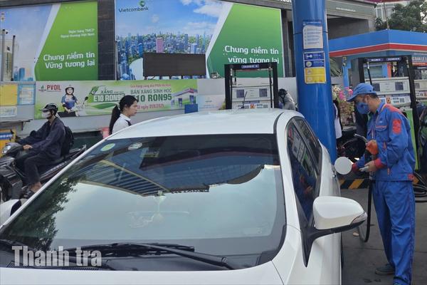 Xăng E10 chính thức bán toàn quốc - Kỳ 1: Thị trường đón nhận ra sao?
