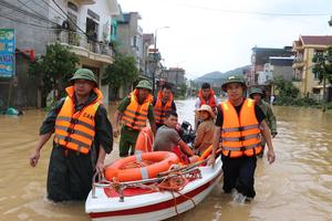 Chi tiết chế độ tiền lương, trợ cấp với người làm nhiệm vụ trong tình trạng khẩn cấp từ 13/7