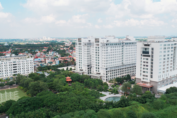 Bệnh viện Phương Đông và "con đường khó" đưa y tế công nghệ cao đến gần người Việt