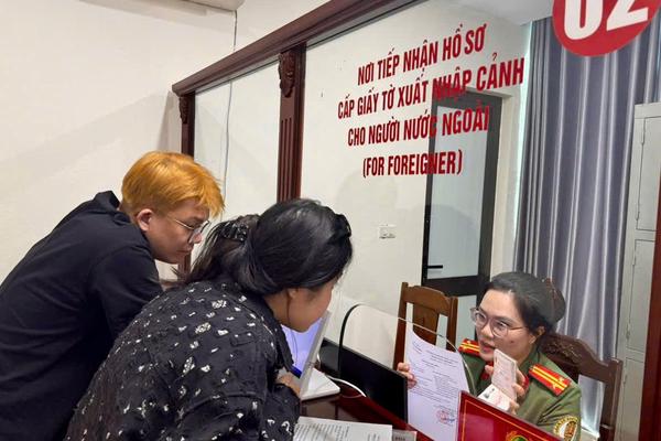 Thanh Hoá: Cấp hơn 1.500 tài khoản định danh điện tử mức độ 2 cho người nước ngoài