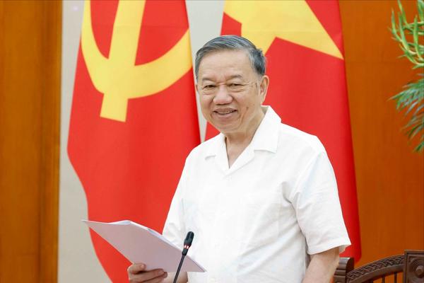 Tổng Bí thư, Chủ tịch nước: Đánh giá cán bộ sai, người cơ hội có thể chui sâu, leo cao