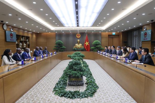 Angola mong Việt Nam đồng hành trong giai đoạn phát triển mới
