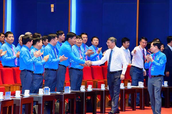 Thủ tướng Chính phủ đối thoại với đại biểu Đại hội XIV Công đoàn Việt Nam về nâng cao năng suất lao động