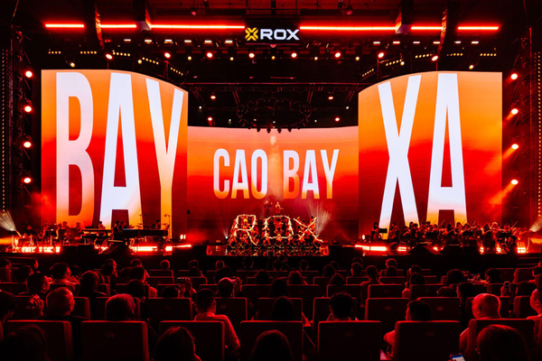 Những khoảnh khắc rực rỡ, thăng hoa cảm xúc trong ROX30 Concert