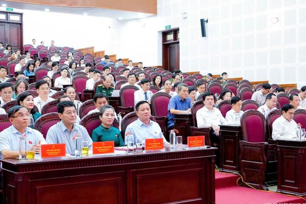HĐND tỉnh Nghệ An khóa XIX thông qua 8 nghị quyết quan trọng
