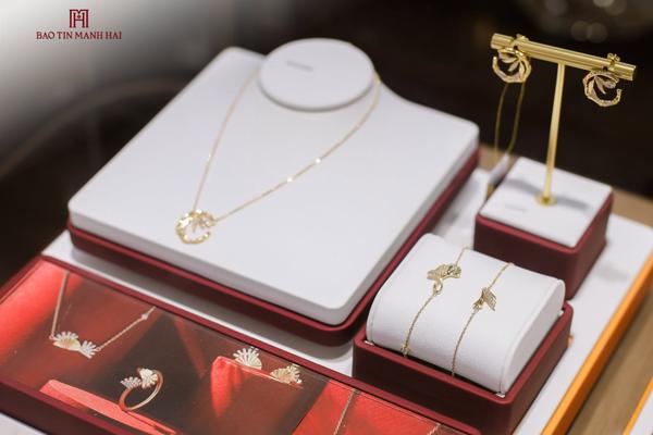 Giá vàng hôm nay 10/6: "Bốc hơi" gần 10% sau một tháng, vàng còn giảm tiếp?