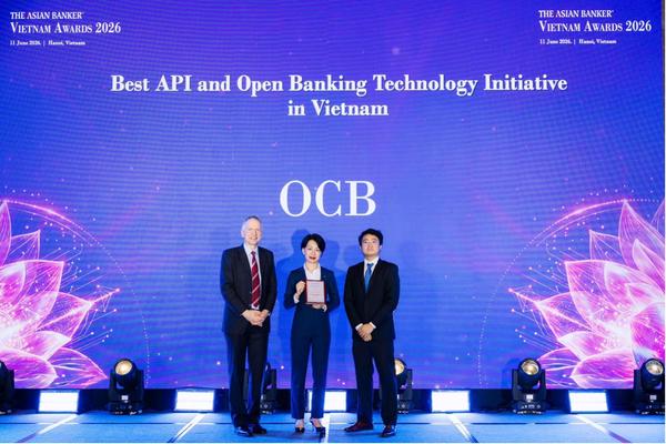 OCB nhận cú đúp giải thưởng từ The Asian Banker và Top 50 Doanh nghiệp Phát triển bền vững tiêu biểu Việt Nam 2026