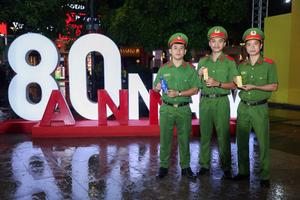 Tham dự gala “Tổ quốc bình yên”, đừng quên ghé trạm Vinamilk “nạp năng lượng”