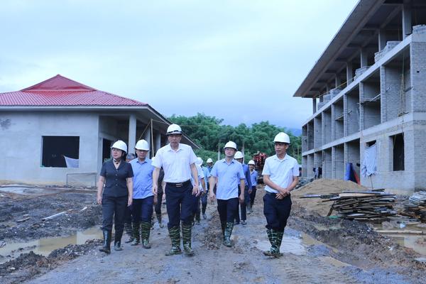 Điện Biên: Gỡ vướng mắc, đẩy nhanh xây dựng trường học vùng biên