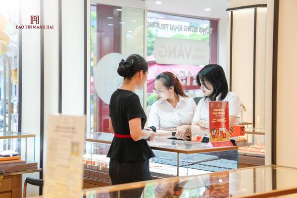 Giá vàng hôm nay 17/6: Vàng tiếp đà tăng, triển vọng nào phía trước?
