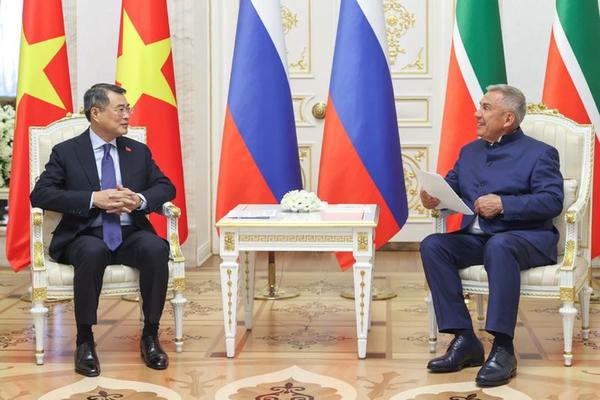 Thủ tướng Lê Minh Hưng khuyến khích mở thêm đường bay thương mại Kazan - Hà Nội