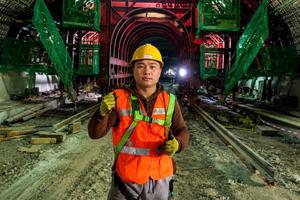 Vì sao ngày càng nhiều lao động phổ thông chọn nghề công nhân xây dựng