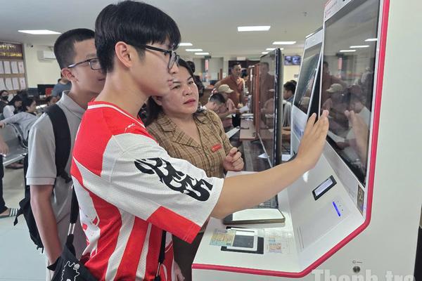 Thanh Hóa: Chuyển đổi số tạo bước đột phá trong phục vụ Nhân dân ở Sầm Sơn