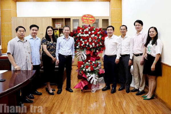 Phó Tổng Thanh tra Lê Tiến Đạt chúc mừng Cổng Thông tin điện tử Thanh tra Chính phủ và các cơ quan báo chí nhân dịp 21/6