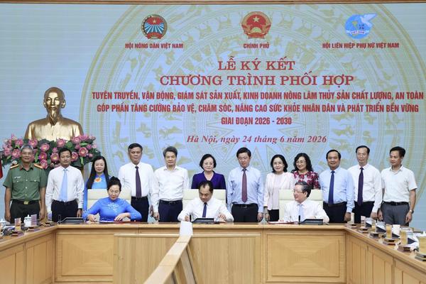 Đổi mới phương thức, đồng hành cùng người dân sản xuất an toàn