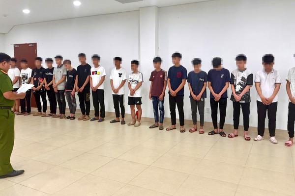Khởi tố 14 thanh thiếu niên mang hung khí, gây rối trên tuyến đường trung tâm TP Huế