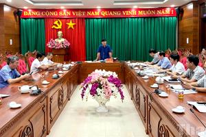 Thông báo dừng thu gom rác khiến người dân hoang mang, Phó Chủ tịch UBND tỉnh Đắk Lắk yêu cầu họp khẩn