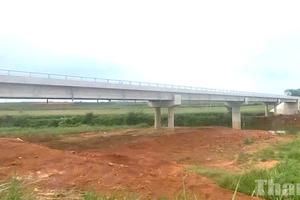 Thanh Hóa: Cầu Mọ về đích vượt tiến độ làm hồi sinh nhịp nối đôi bờ sông Cầu Chày sau thiên tai