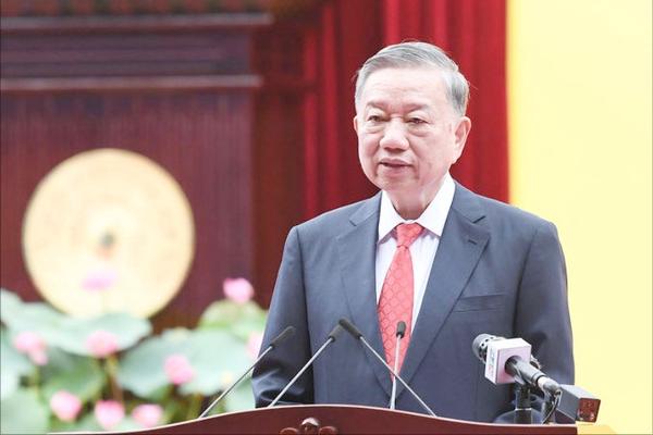 “Thành phố Hồ Chí Minh phải viết tiếp chương phát triển mới, lớn hơn, đẹp hơn”