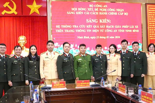 CSGT Ninh Bình: Đột phá “sinh số giấy phép lái xe sau 2 giờ” chính thức được thể chế hoá trong Thông tư Bộ Công an