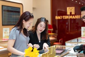 Giá vàng hôm nay 4/7: Vàng bật tăng mạnh, triển vọng nào phía trước?