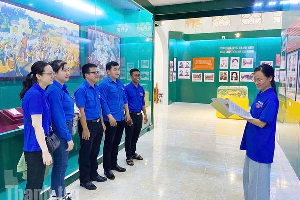 Bài 2: Sự tiếp nối truyền thống của thế hệ trẻ