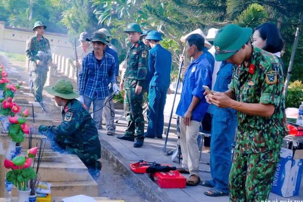Thanh Hóa lấy mẫu ADN hài cốt liệt sĩ tại Nghĩa trang Thạch Thành