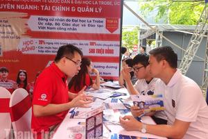 Đăng ký nguyện vọng xét tuyển: Chiến thuật nào để chắc "vé" vào đại học?