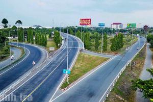Vĩnh Long chủ động nhận diện "điểm nghẽn", quyết tâm hoàn thành kịch bản tăng trưởng năm 2026