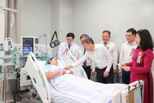 Thủ tướng Chính phủ dự lễ khai trương Bệnh viện Hữu nghị Việt Đức cơ sở Ninh Bình