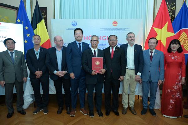 Tây Ninh: Tích cực xúc tiến đầu tư, thu hút gần 2 tỷ USD vốn FDI