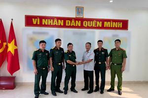 Ấm tình quân dân từ hành động đẹp của người lính Tiên Lãng