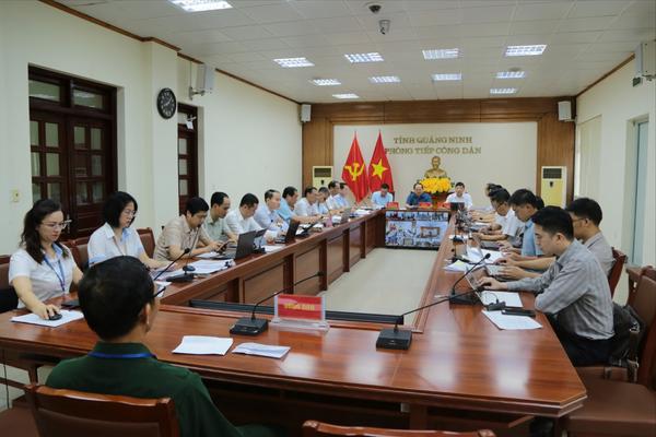 Quảng Ninh: Bí thư Quản Minh Cường đối thoại với công dân