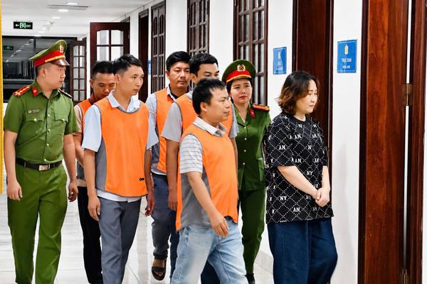 Thanh Hoá: Khởi tố các đối tượng làm giả hồ sơ thí nghiệm vật liệu xây dựng và mua bán hóa đơn