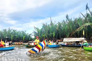 Thu hút 12,2 triệu lượt khách quốc tế, du lịch Việt dồn lực đón… “sóng lớn”
